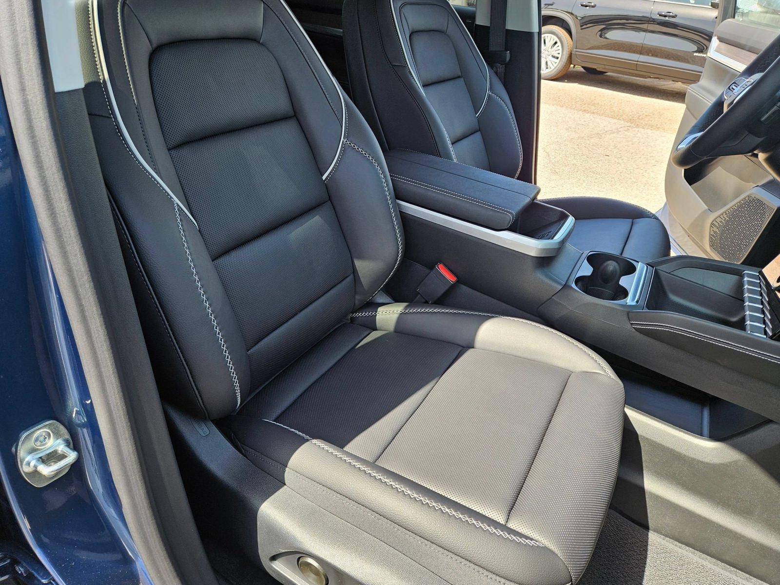 New 2026 GMC Terrain Denali AWD/4WD image 29