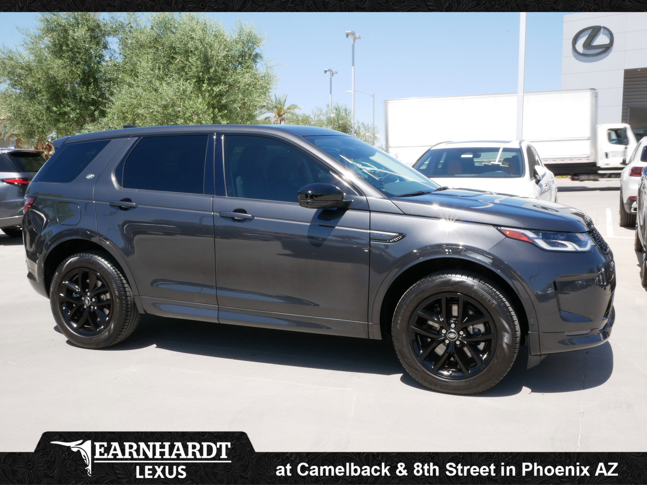 Used 2025 Land Rover Discovery Sport S image 13