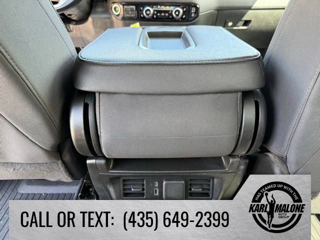 Used 2024 GMC Sierra 3500 SLE w/ SLE Convenience Package AWD/4WD image 32