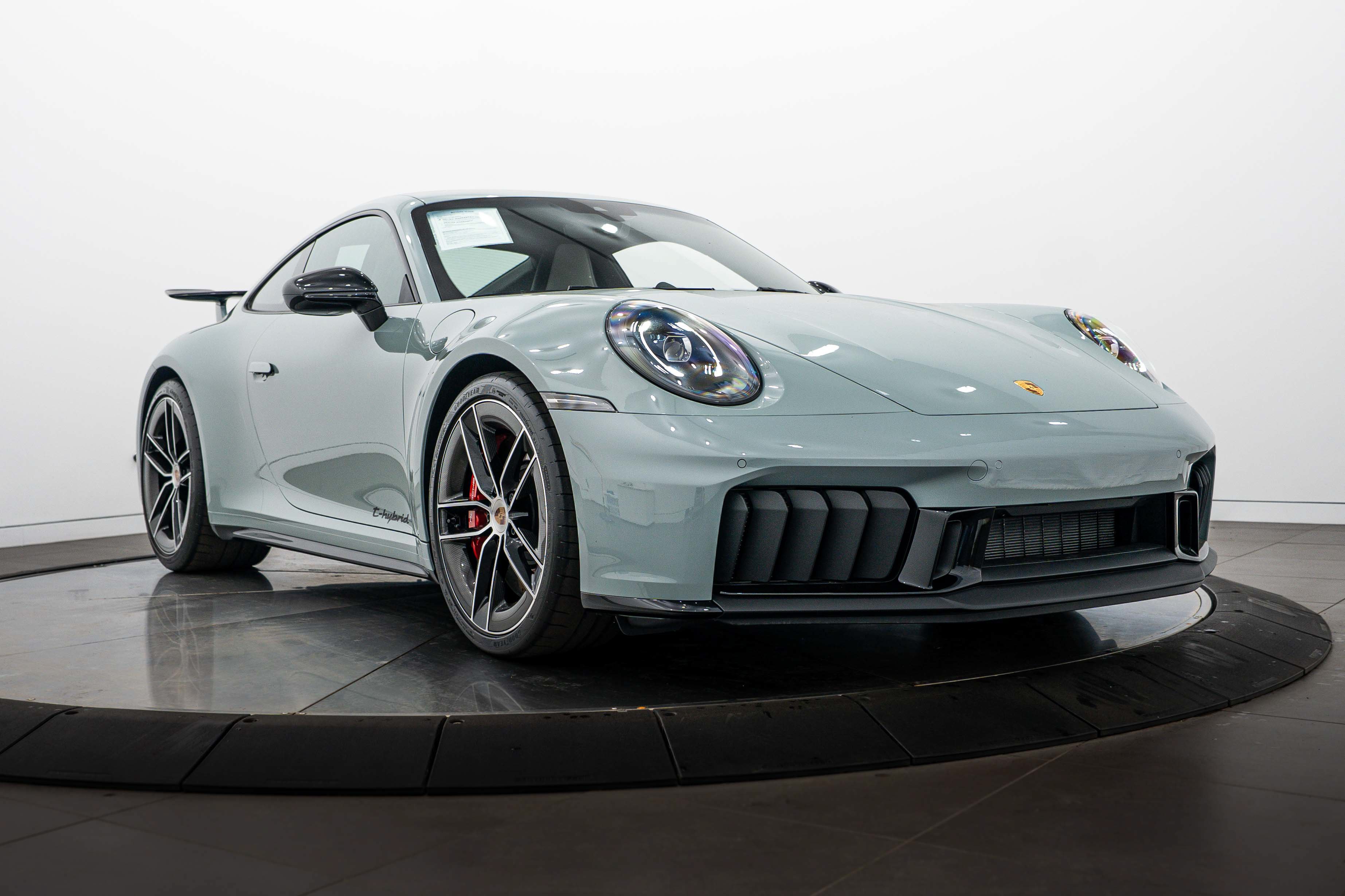 Certified 2026 Porsche 911 Carrera GTS RWD image 9