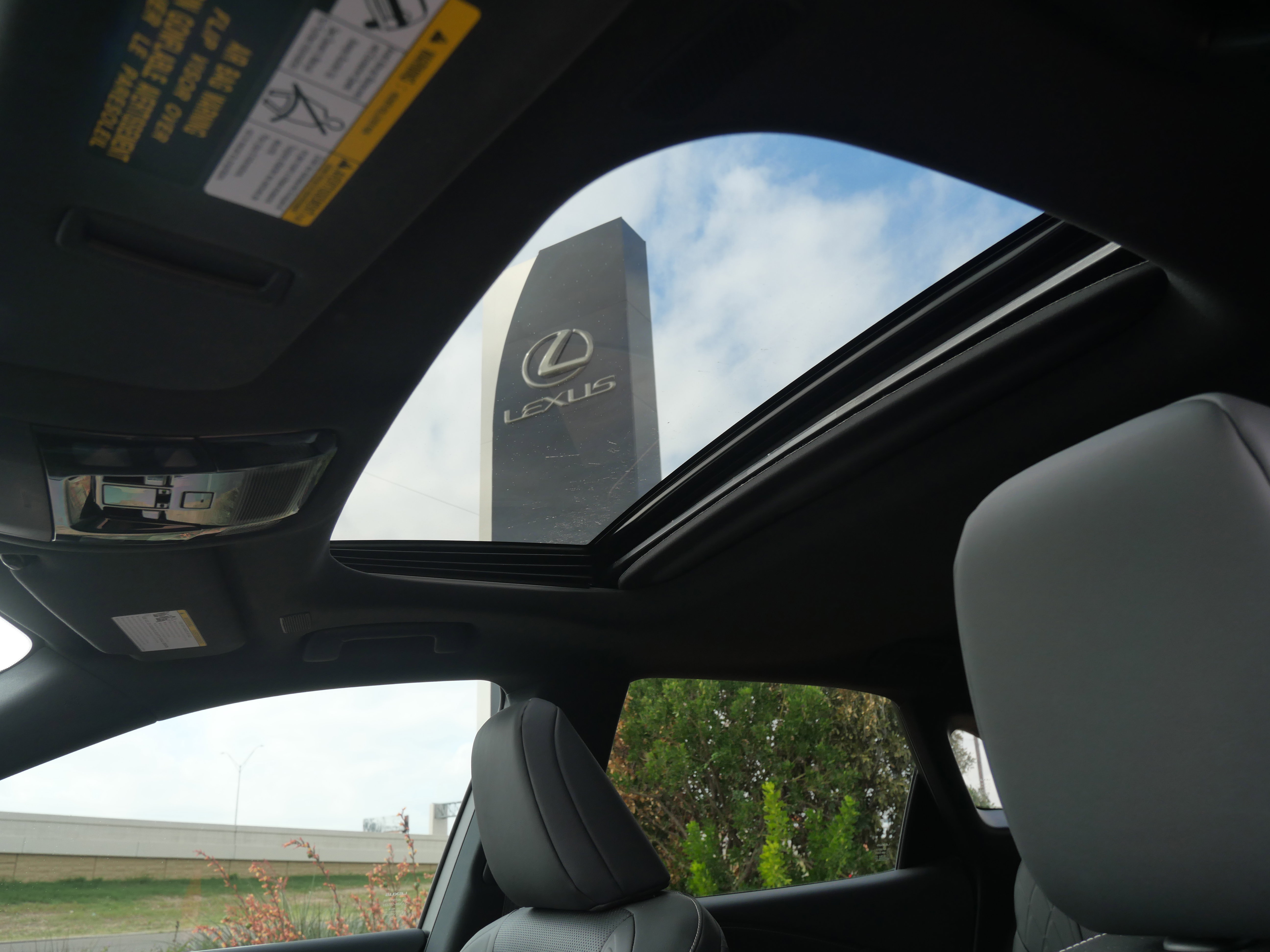 Used 2024 Lexus RX 350 Premium image 19