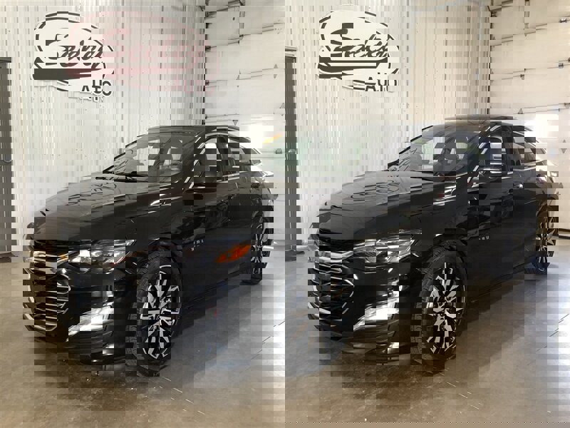 Used 2020 Chevrolet Malibu LT image 1