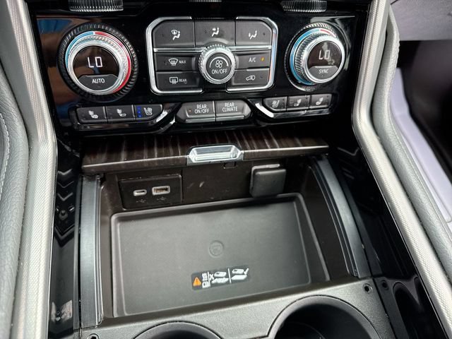 Used 2022 GMC Yukon XL Denali w/ Advanced Technology Package AWD/4WD image 19