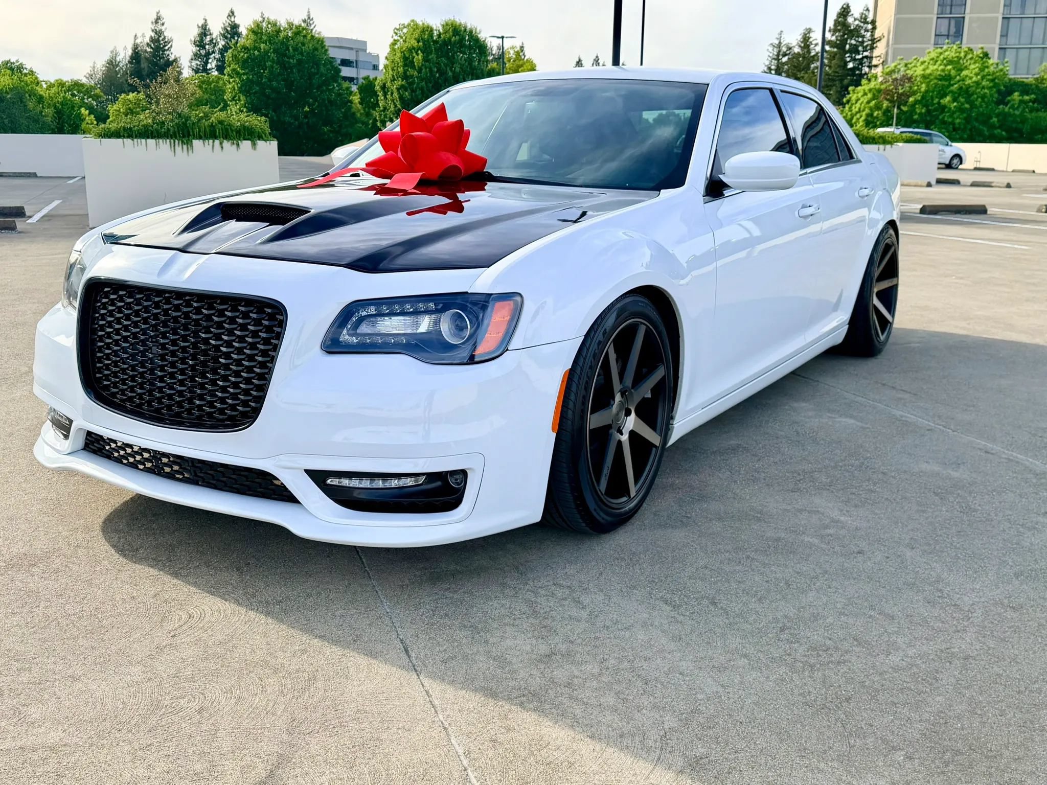 Used 2013 Chrysler 300 S RWD image 8