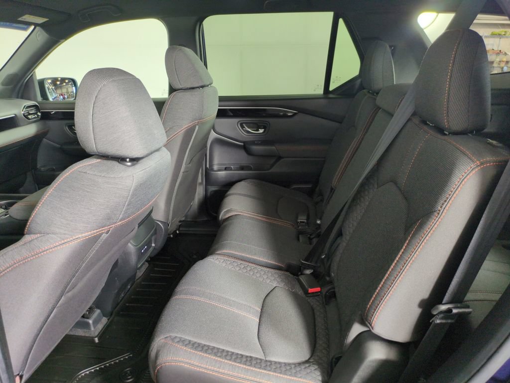 Used 2025 Honda Pilot Sport image 23