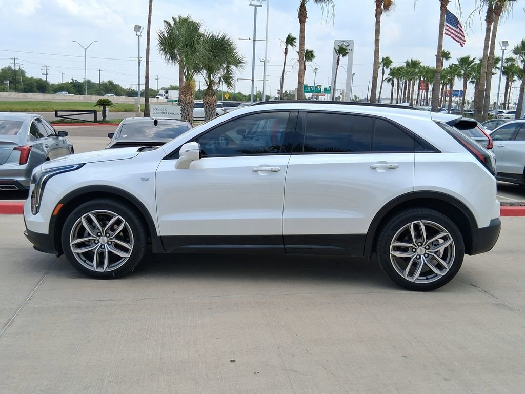 Used 2023 Cadillac XT4 Sport w/ Enhanced Visibility Package FWD image 3