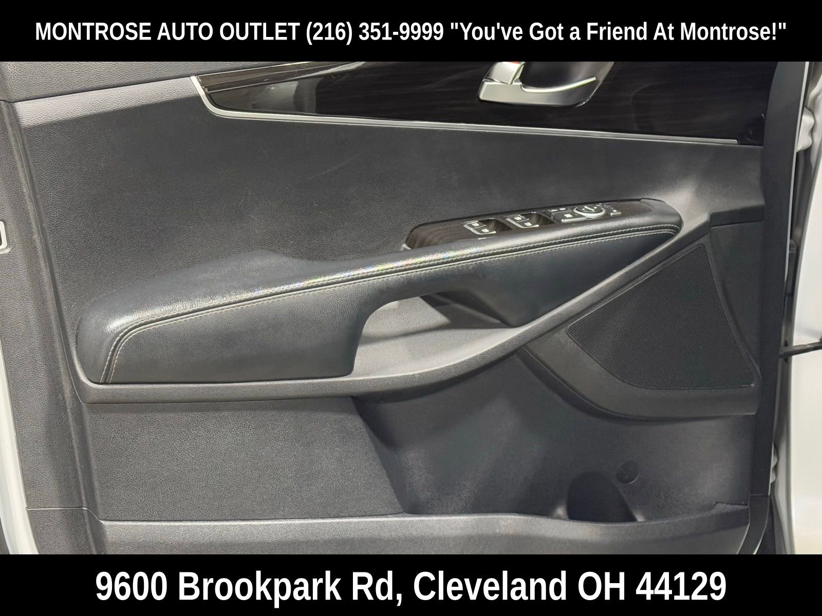 Used 2020 Kia Sorento LX image 11