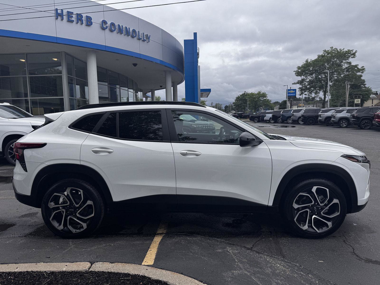 Certified 2024 Chevrolet Trax RS w/ Sunroof Package FWD image 8
