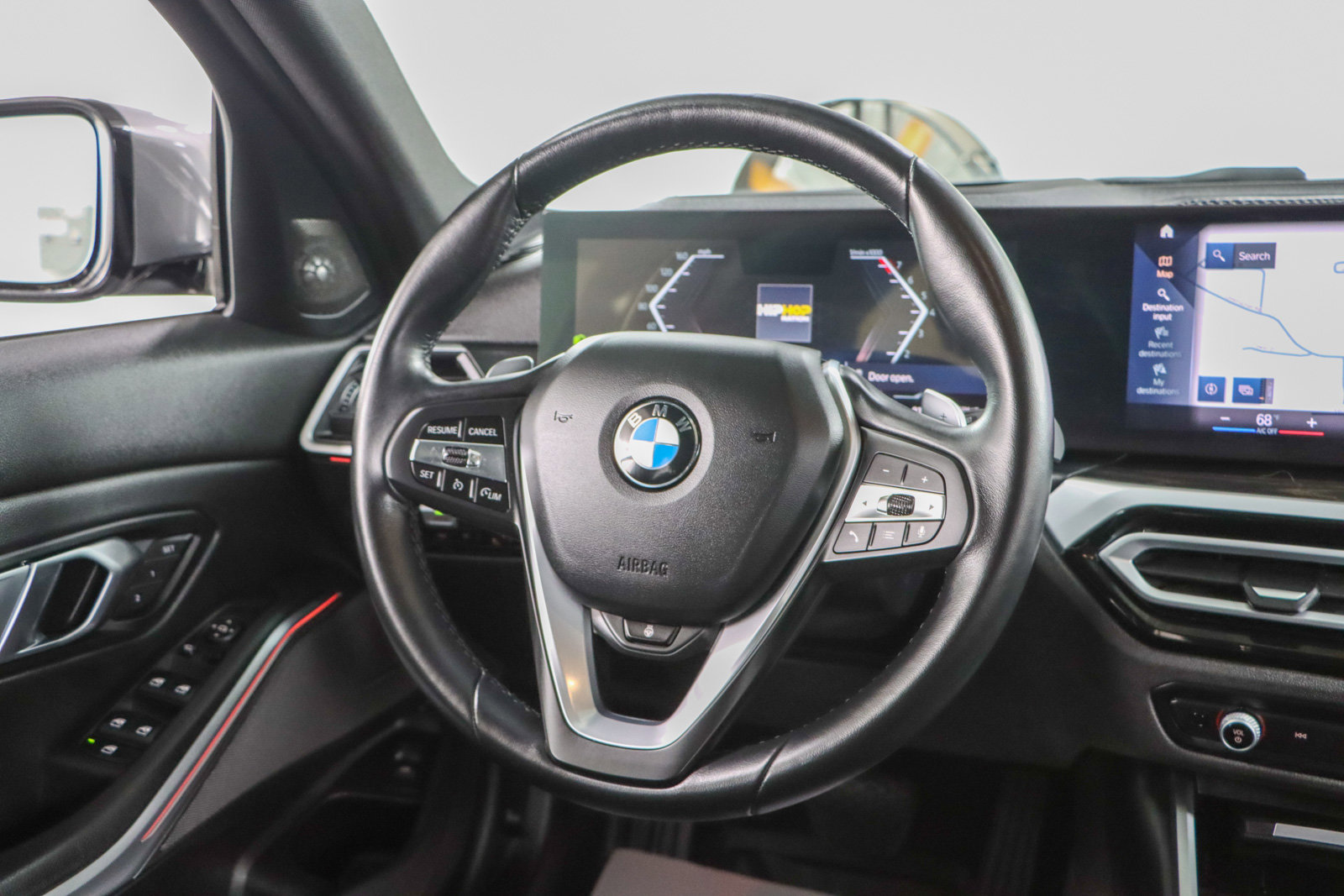 Used 2023 BMW 330i Sedan w/ Premium Package image 12
