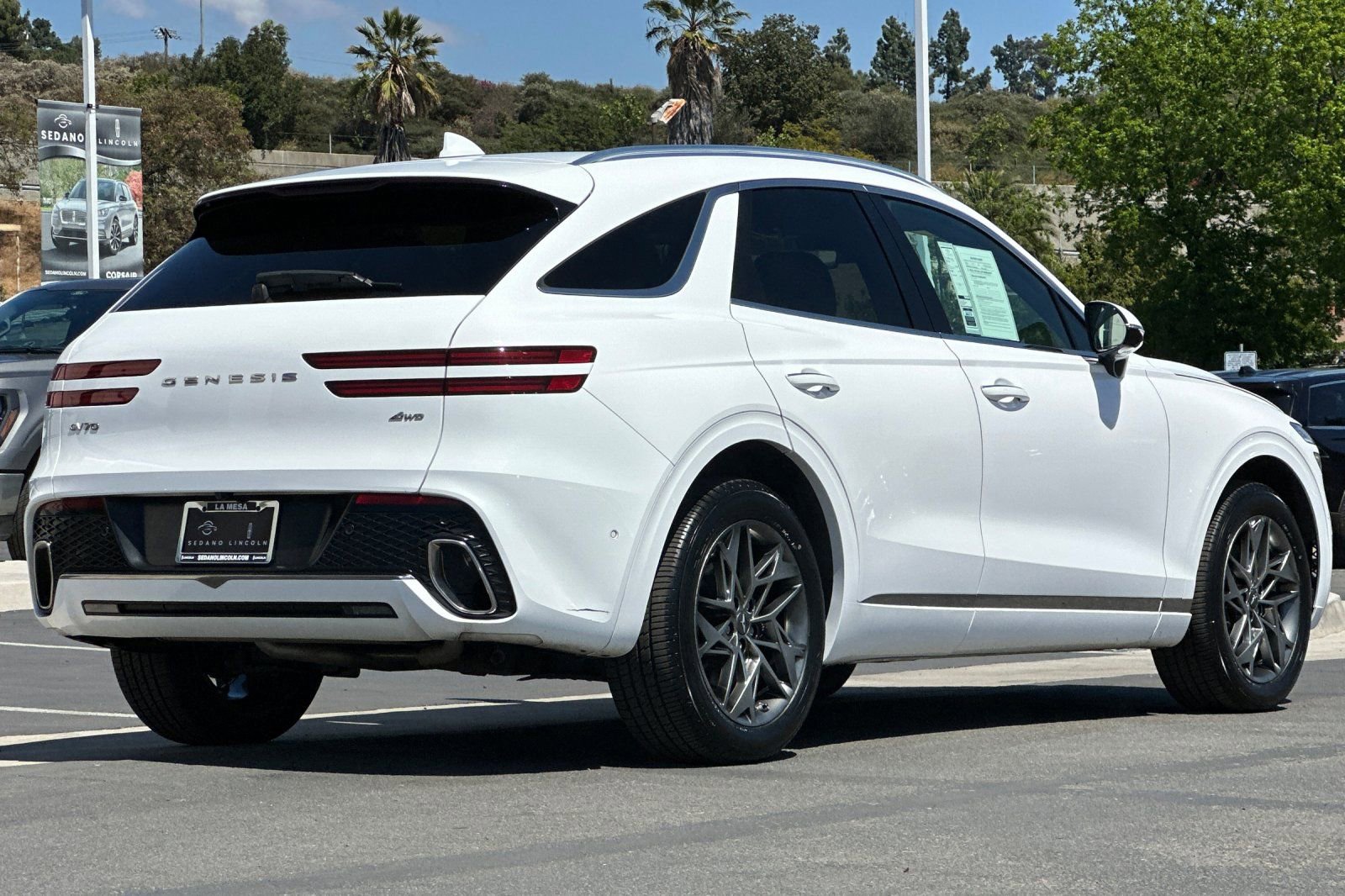 Used 2022 Genesis GV70 2.5T w/ Advanced Package AWD/4WD image 3