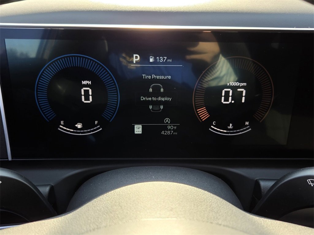 Certified 2025 Hyundai Tucson SE image 25