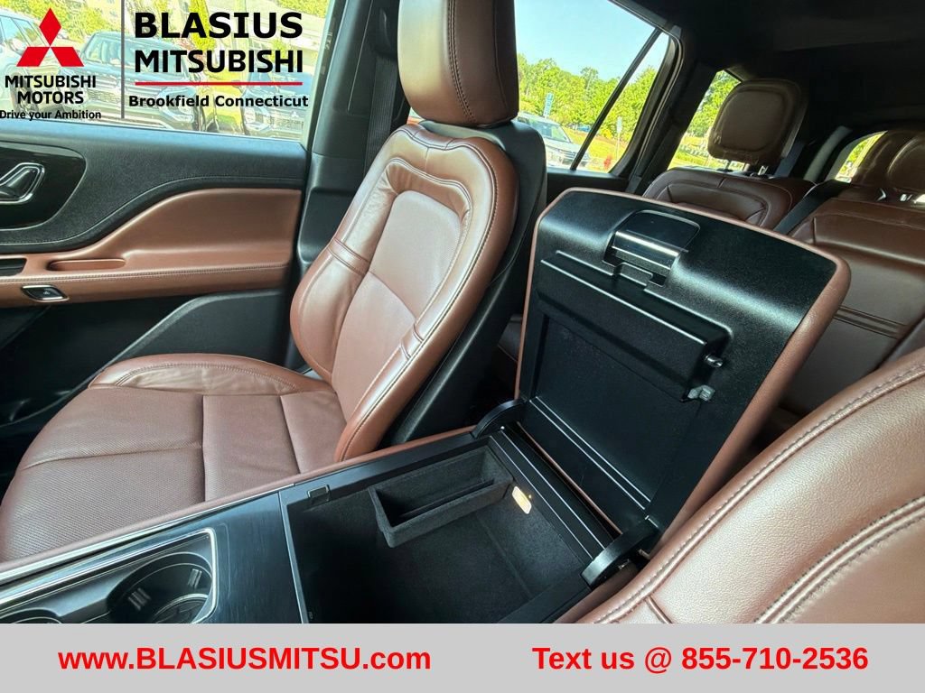 Used 2025 Lincoln Aviator Reserve AWD/4WD image 31