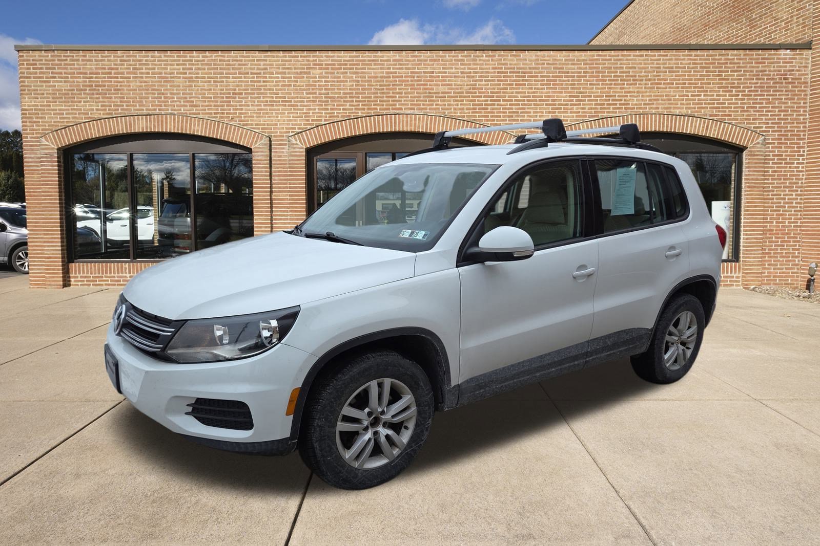 Used 2017 Volkswagen Tiguan S image 6