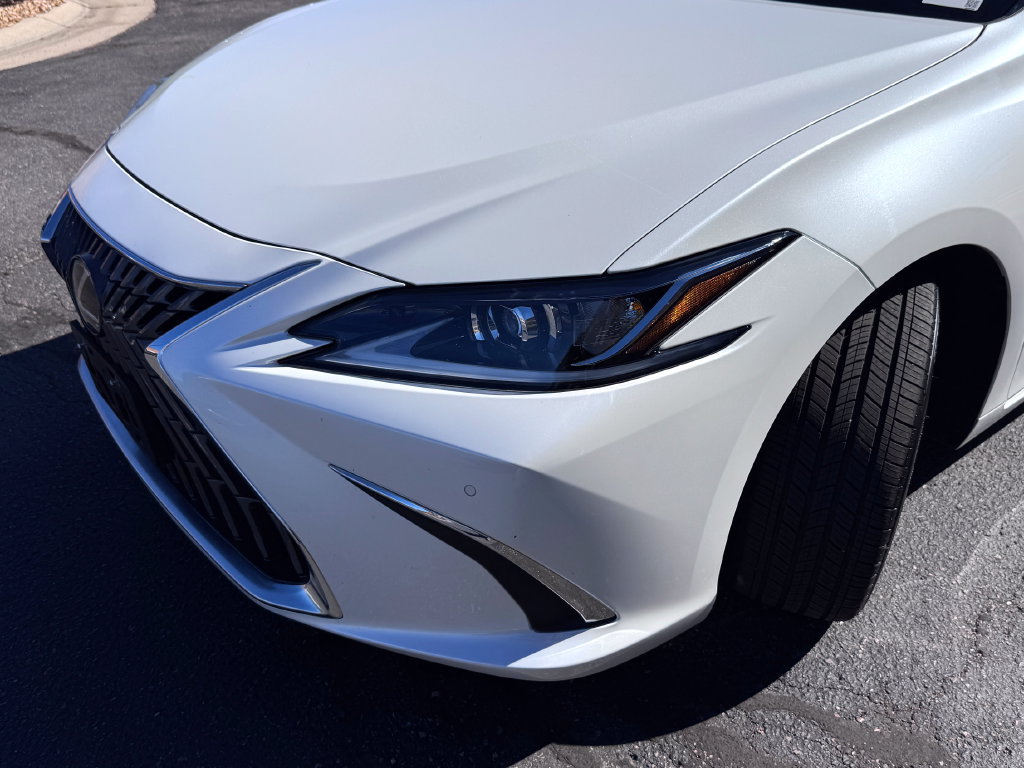 Used 2023 Lexus ES 300h w/ Premium Package FWD image 5