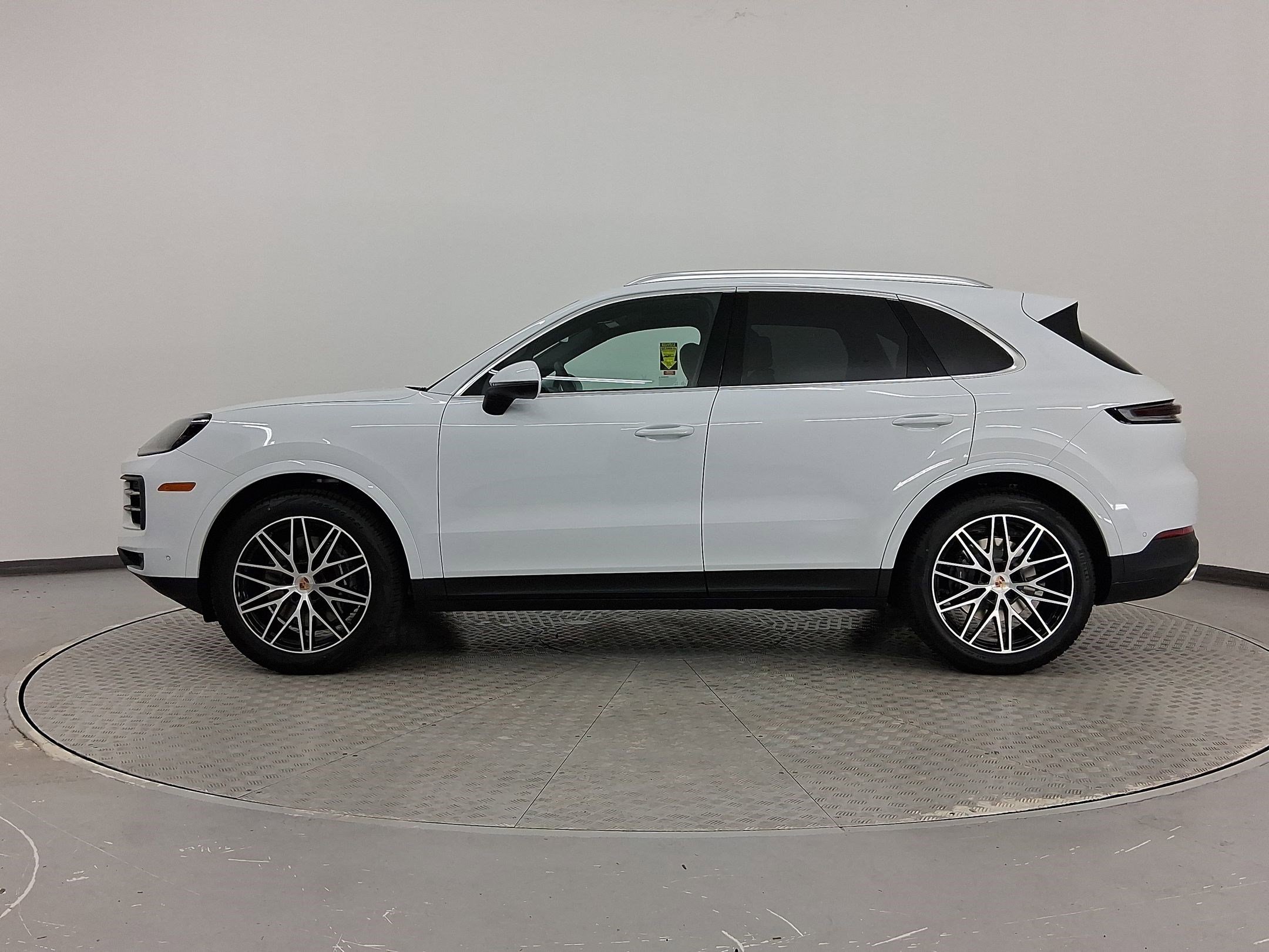 New 2026 Porsche Cayenne AWD/4WD image 2