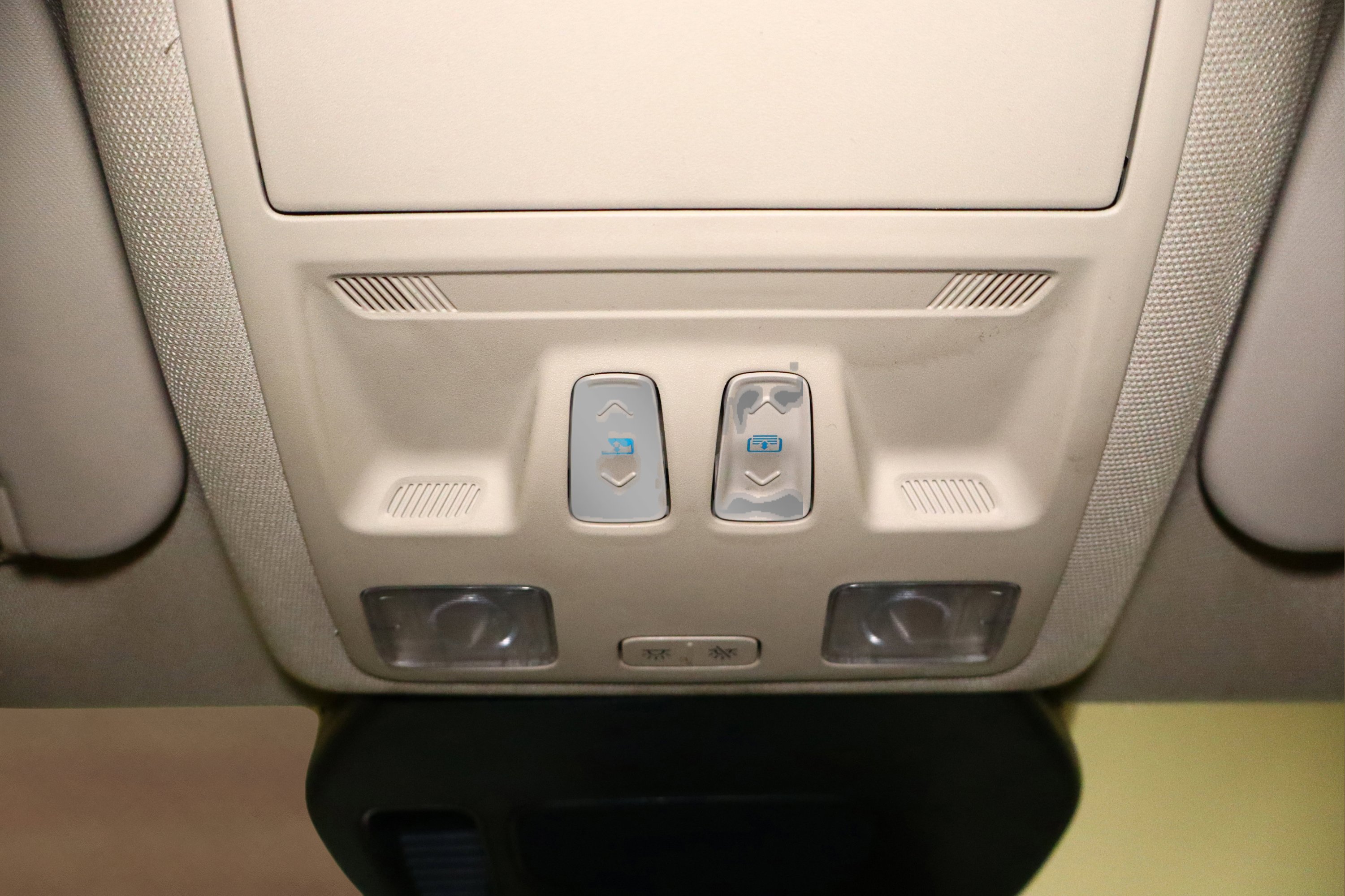 Used 2020 Ford Escape Titanium image 35