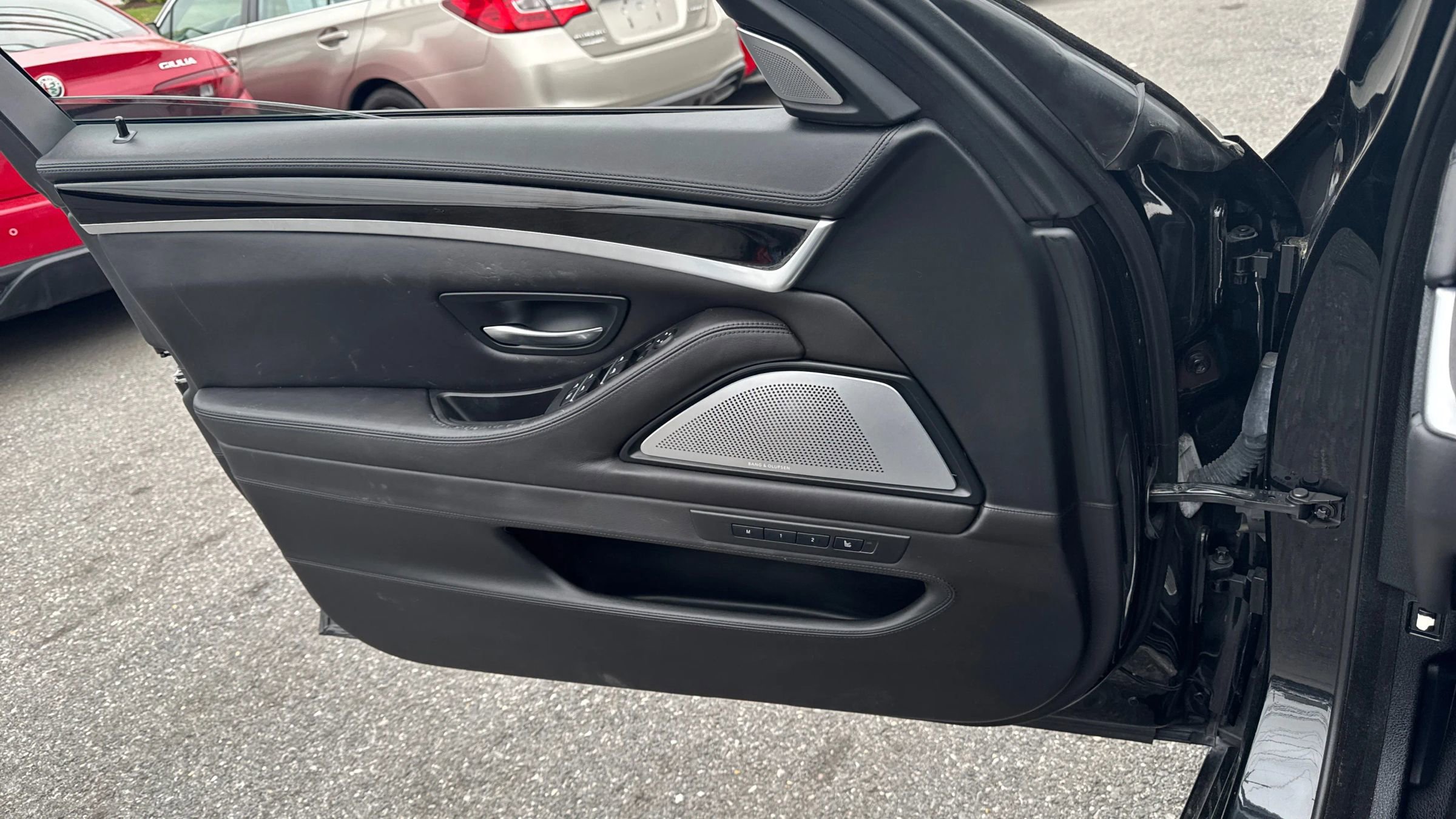 Used 2014 BMW M5 image 23