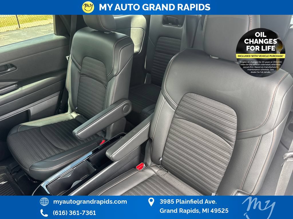 Used 2024 Nissan Pathfinder Rock Creek AWD/4WD image 34