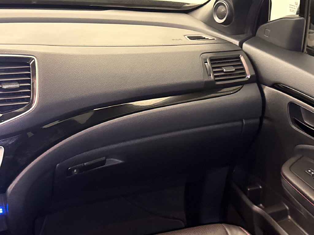 Certified 2024 Honda Passport Black Edition image 17