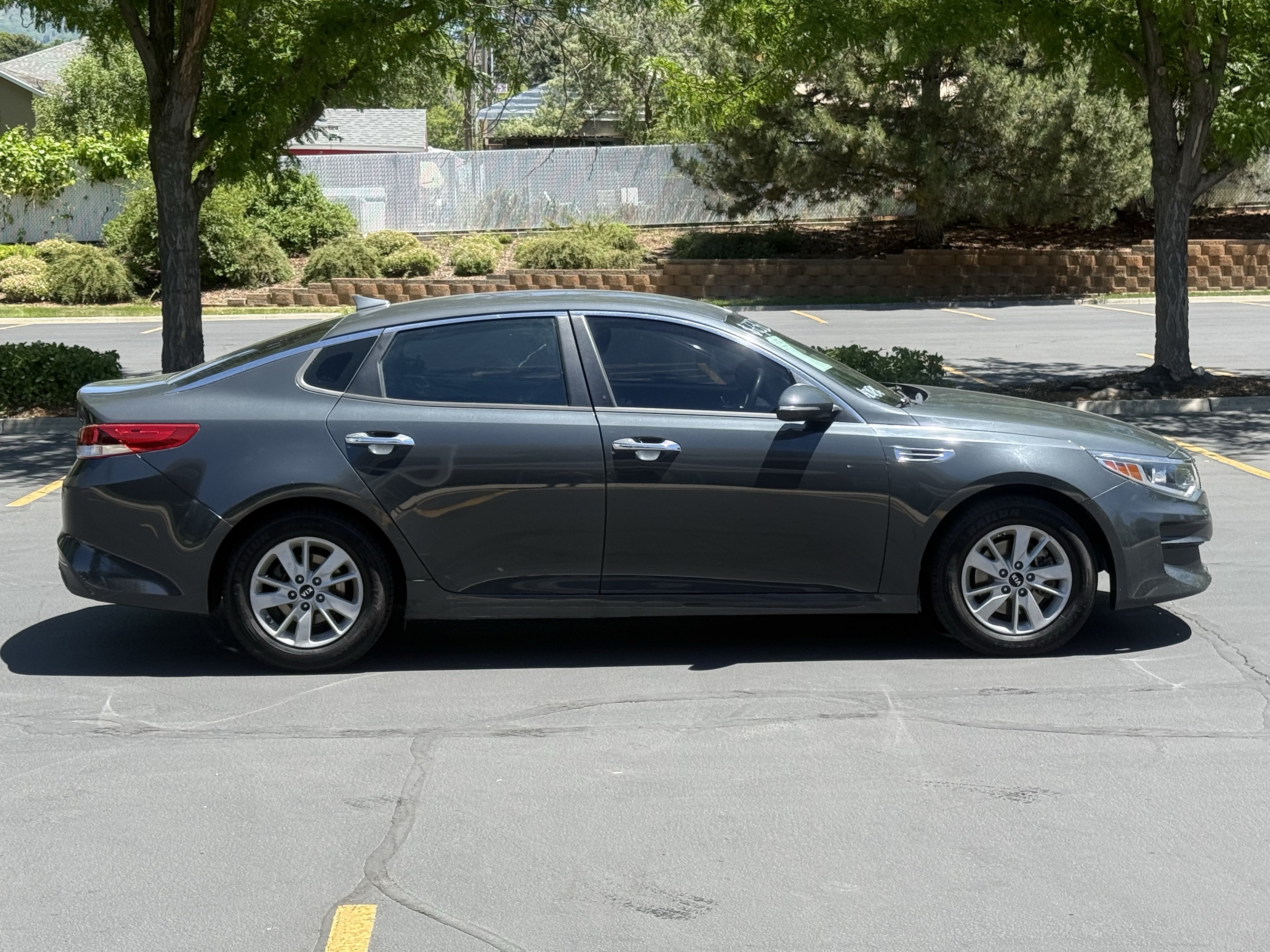 Used 2016 Kia Optima LX FWD image 3