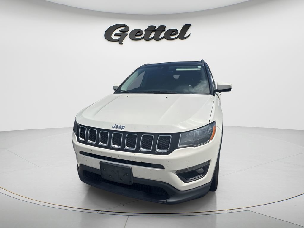 Used 2019 Jeep Compass Latitude w/ Popular Equipment Group AWD/4WD image 3