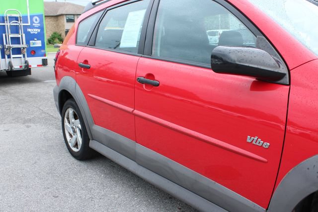 Used 2006 Pontiac Vibe w/ Preferred Package FWD image 42