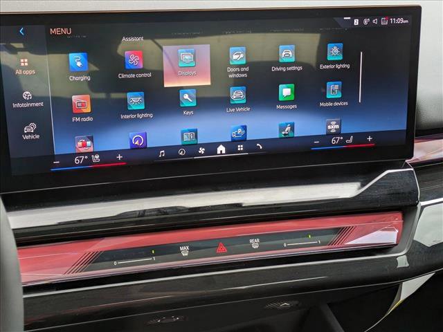 Used 2024 BMW i5 eDrive40i w/ Premium Package image 12