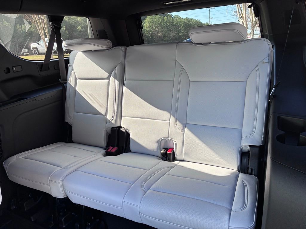 New 2026 Chevrolet Suburban Premier image 15
