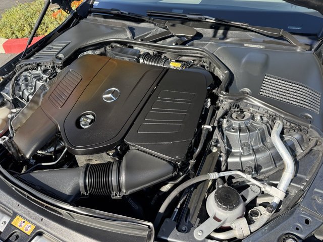 Used 2023 Mercedes-Benz C 300 Sedan image 5
