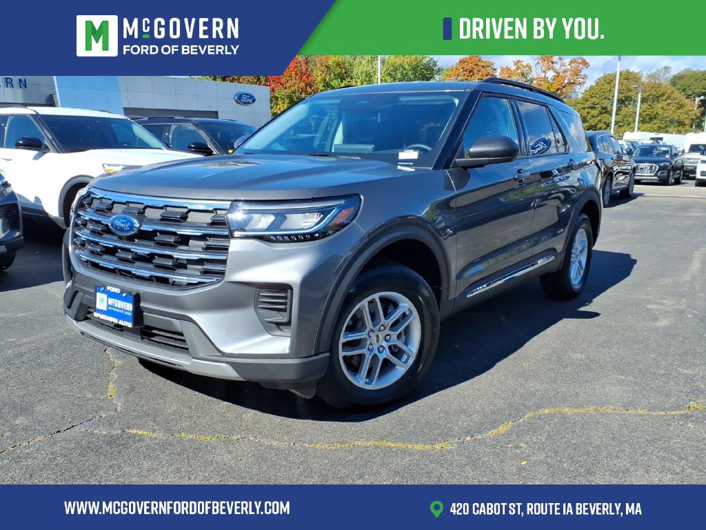 Used 2025 Ford Explorer Active AWD/4WD image 1