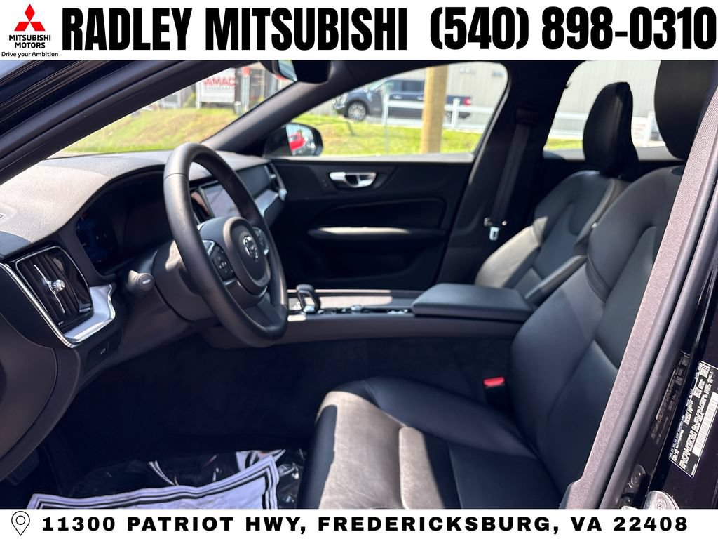 Used 2023 Volvo S60 B5 Plus w/ Climate Package AWD/4WD image 3