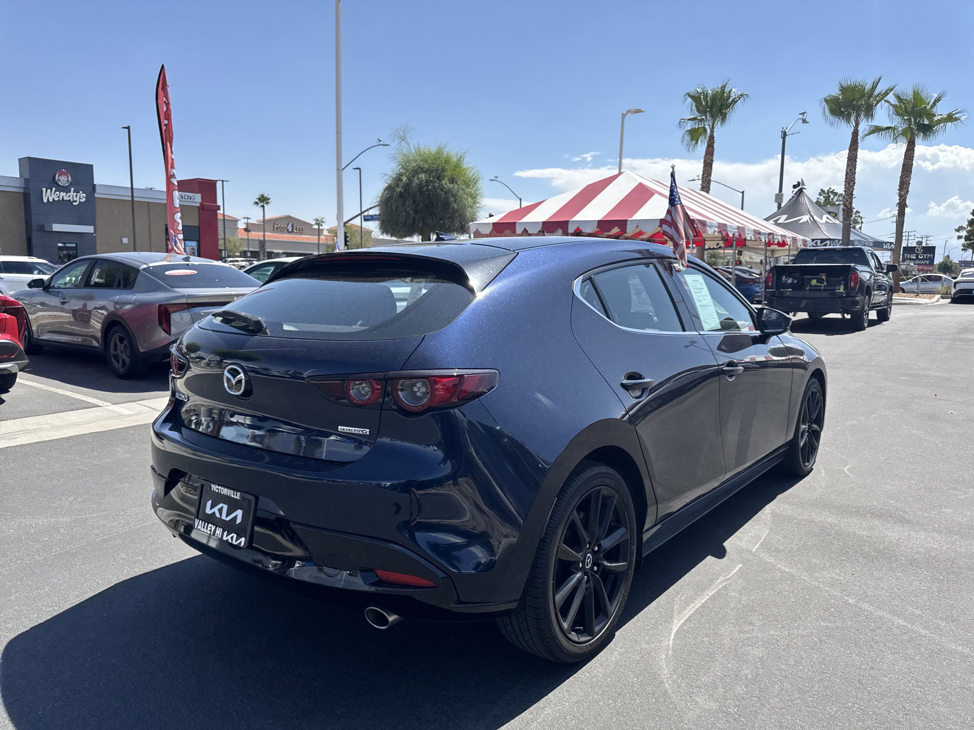 Used 2019 MAZDA MAZDA3 Hatchback w/ Premium Package image 5