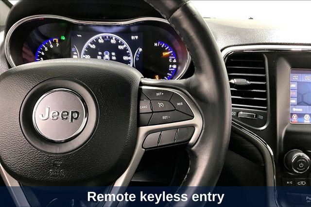 Used 2020 Jeep Grand Cherokee Laredo AWD/4WD image 16