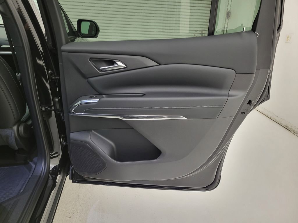 New 2026 Chevrolet Traverse LT w/ Sun and Wheel Package image 39