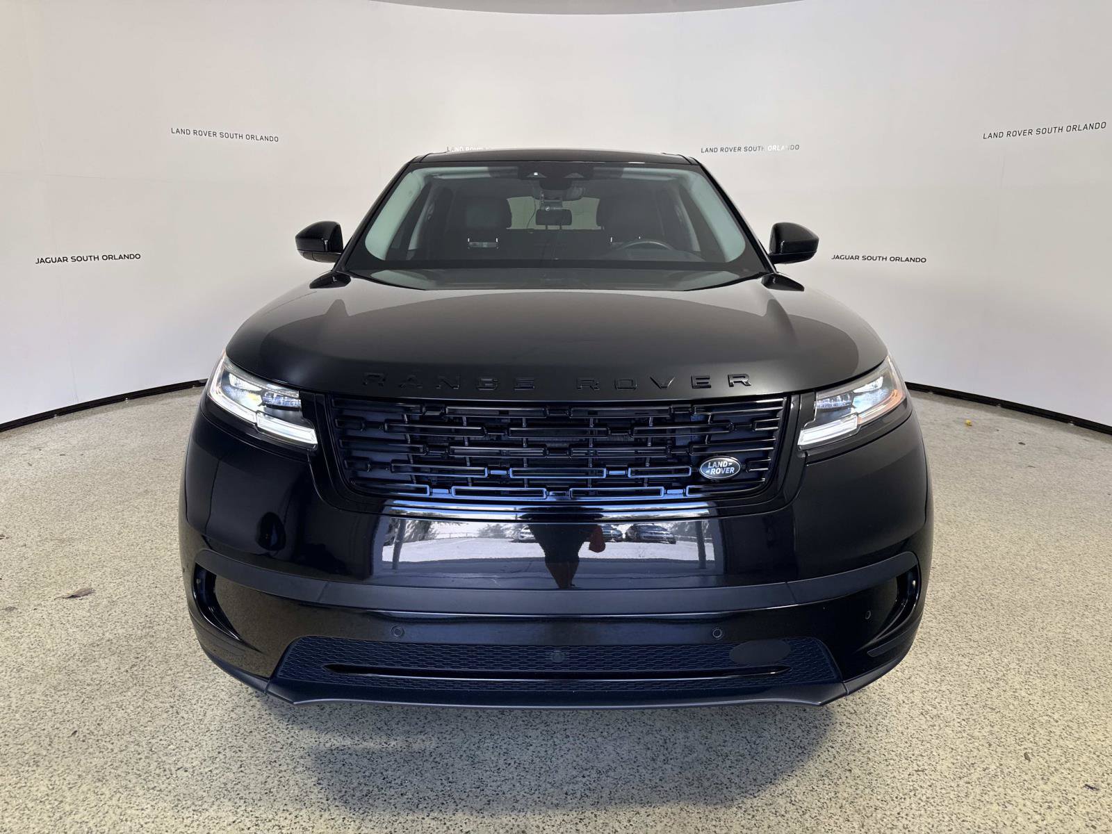 Used 2024 Land Rover Range Rover Velar S AWD/4WD image 8