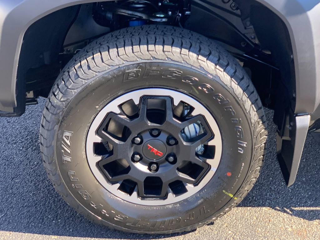 New 2025 Toyota Tacoma TRD Off-Road image 31