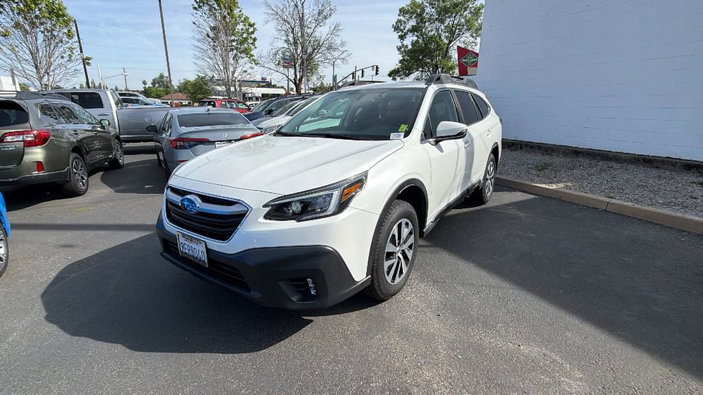 Used 2021 Subaru Outback Premium image 1