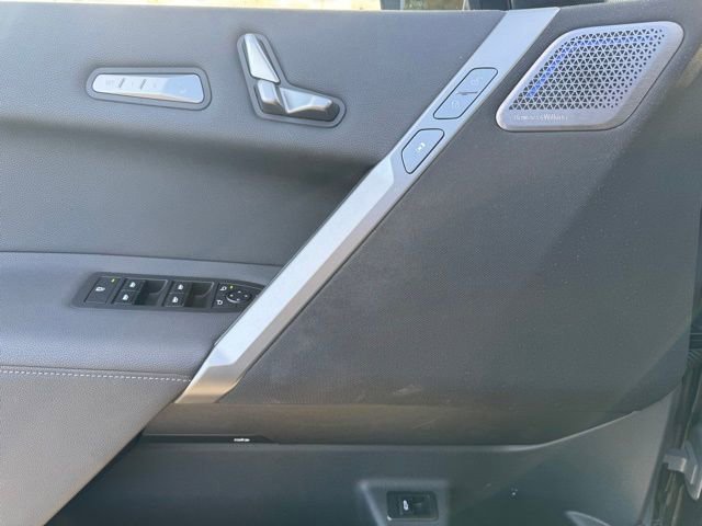 Certified 2025 BMW iX M60 image 9