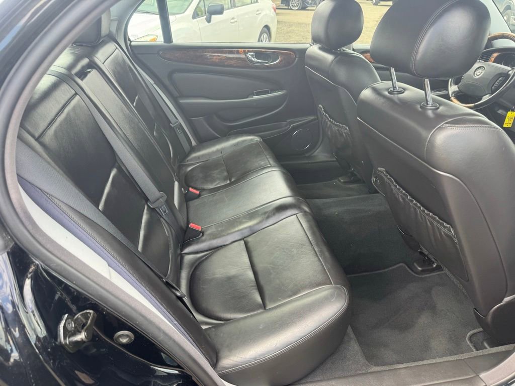 Used 2006 Jaguar XJ8 image 25