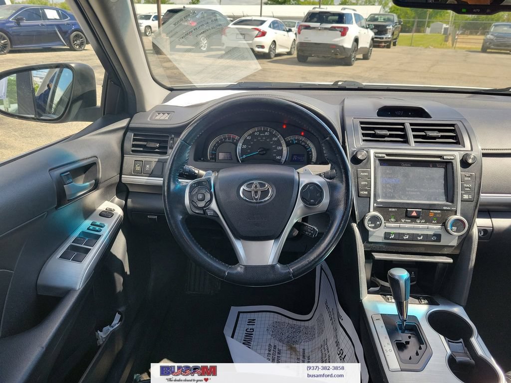 Used 2014 Toyota Camry SE w/ Leather Package FWD image 8