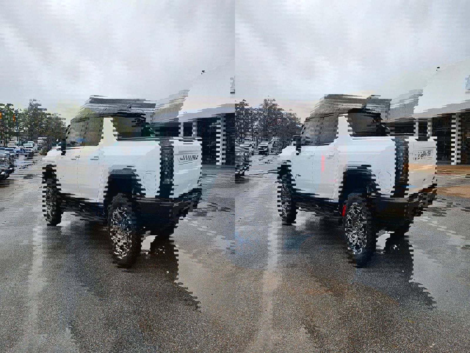 New 2025 GMC Hummer EV 3X image 3