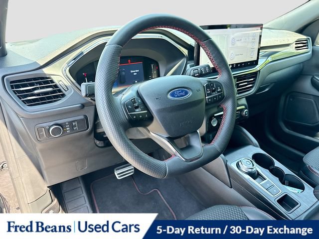 Used 2023 Ford Escape ST-Line w/ Tech Pack #1 AWD/4WD image 13