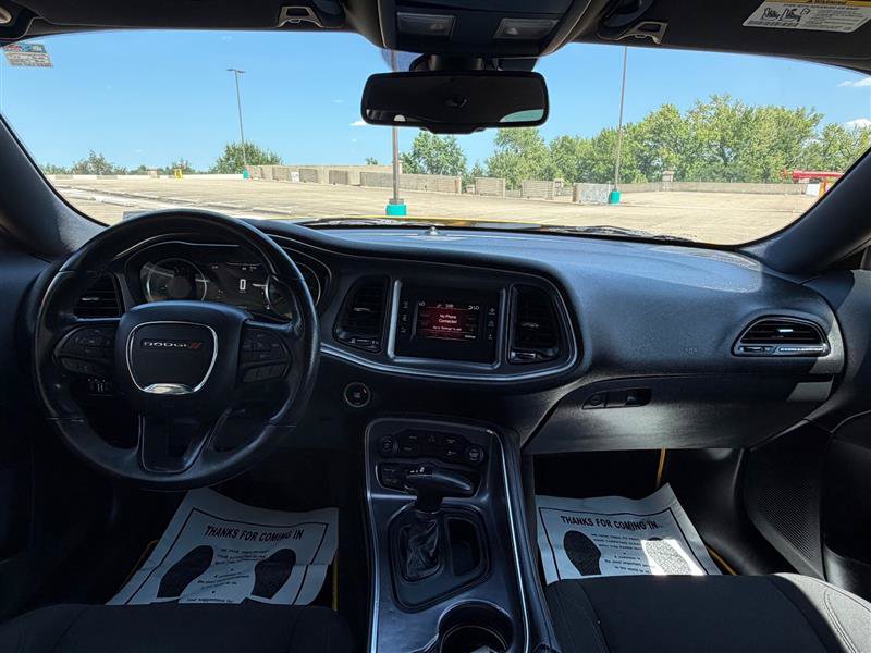 Used 2017 Dodge Challenger SXT RWD image 39