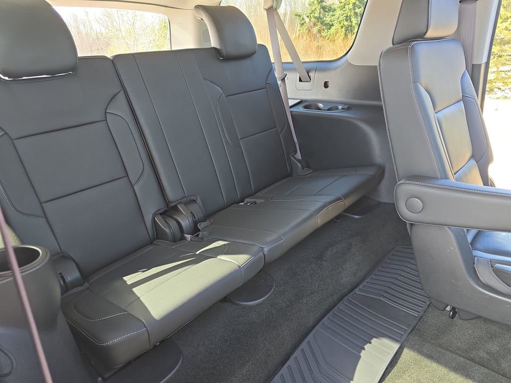 Used 2017 Chevrolet Suburban Premier image 12