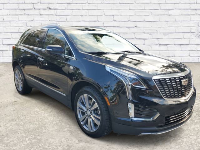 Certified 2024 Cadillac XT5 Premium Luxury w/ Technology Package FWD image 5