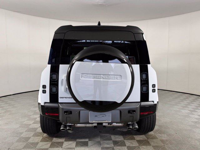 New 2026 Land Rover Defender 90 V8 AWD/4WD image 7