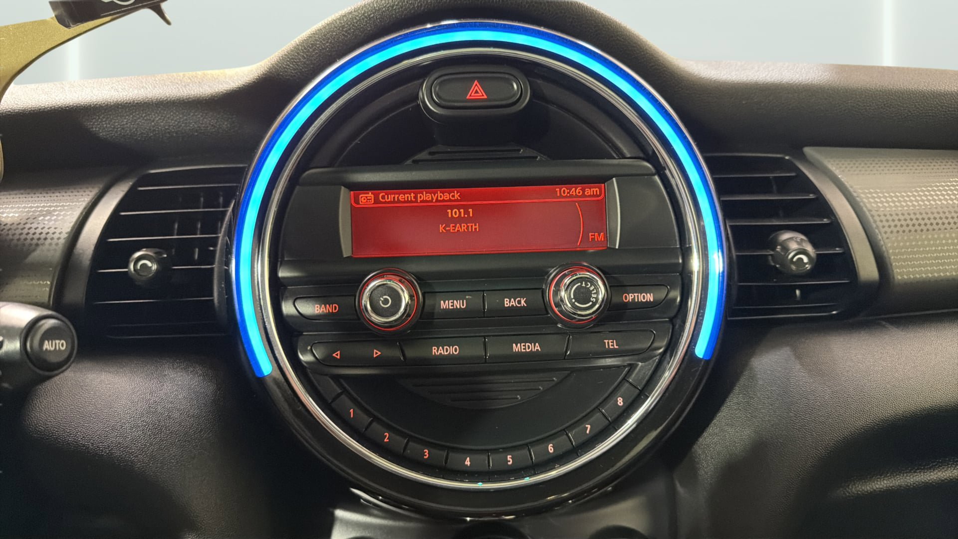 Used 2015 MINI Cooper 2-Door Hardtop FWD image 25