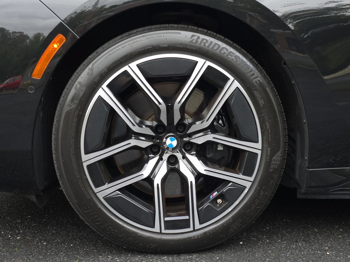 Used 2023 BMW i7 xDrive60 w/ Parking Assistance Package AWD/4WD image 71