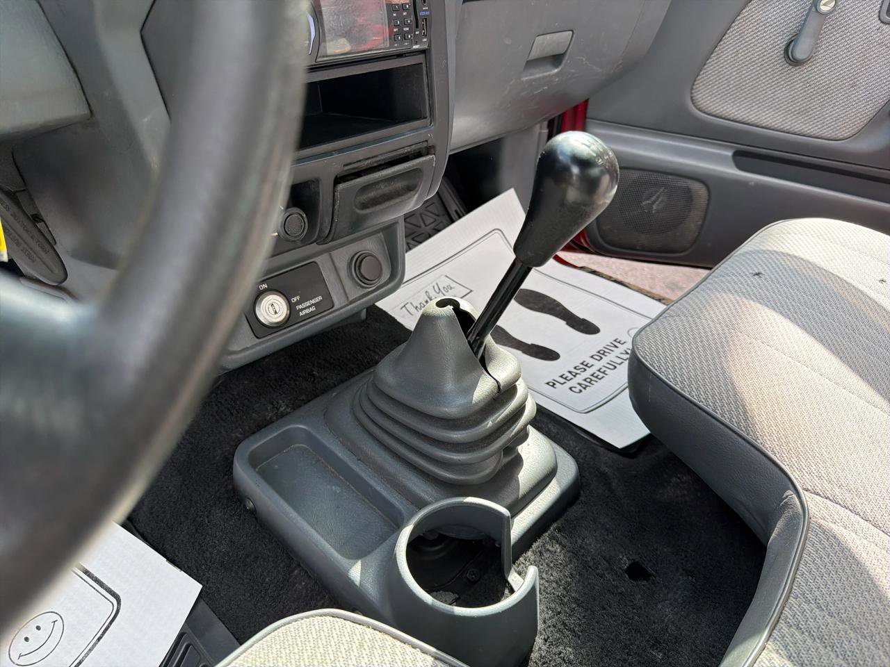 Used 2001 Nissan Frontier XE RWD image 12