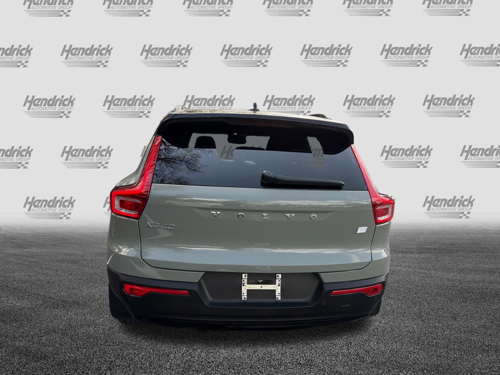 Certified 2022 Volvo XC40 P8 Recharge Plus image 9